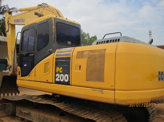 ขายรถแบคโฮ KOMUTSU PC200รุ่น7และรุ่น8