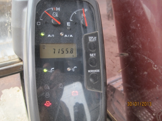 ขายรถแบคโฮ KOMUTSU PC200รุ่น7และรุ่น8