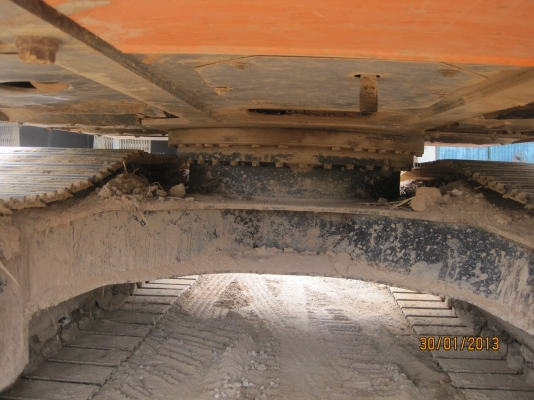 ขายรถแบคโฮ KOMUTSU PC200รุ่น7และรุ่น8