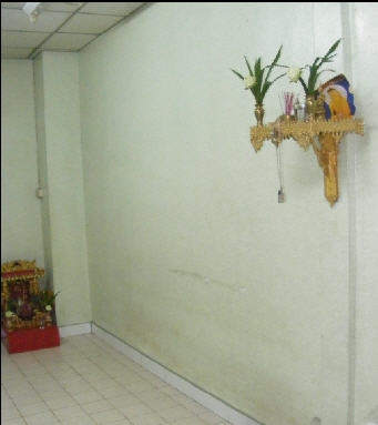 ทาวเฮาส์ 2 ชั้นหน้าม.บูรพา ทำเลดี ขายครับ