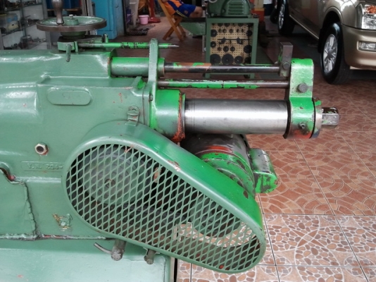 ขายเครื่องเจียร์จานเบรคสวย ๆ  (ดีส เบรค)