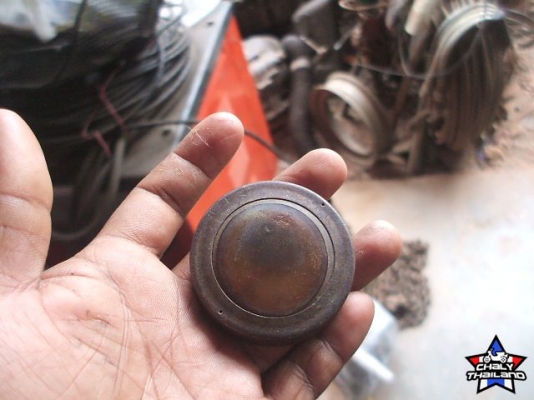 ขายฝาถังน้ำมันชาลีแบบที่มีเกจ์วัดระดับน้ำมัน