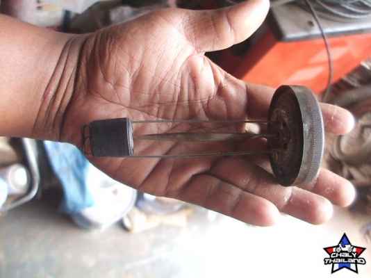 ขายฝาถังน้ำมันชาลีแบบที่มีเกจ์วัดระดับน้ำมัน