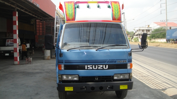 ISUZU NKR 100แรง รถสวย ดาวน์45000ผ่อน7500/48เดือน