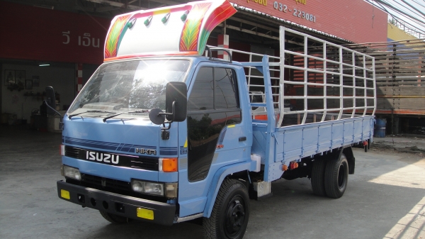 ISUZU NKR 100แรง รถสวย ดาวน์45000ผ่อน7500/48เดือน