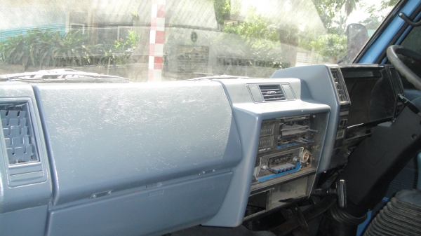 ISUZU NKR 100แรง รถสวย ดาวน์45000ผ่อน7500/48เดือน