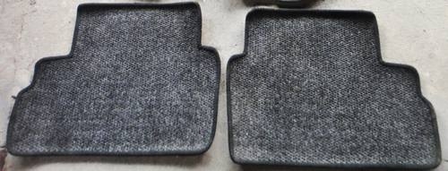 พรมตรงรุ่น volvo 940 สภาพสวยมาก มาครบ 4 ชิ้น