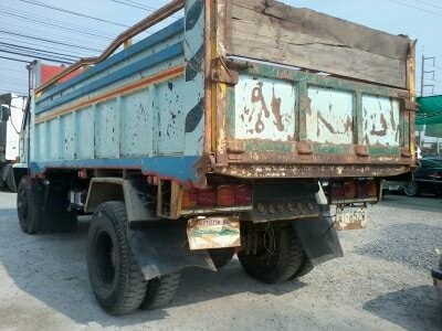 ขายอีซูซุร๊อกกี้ 6 ล้อ ดั๊ม เครื่อง 165 แรง ราคา 650,000 บาท ราคาต่อรองได้