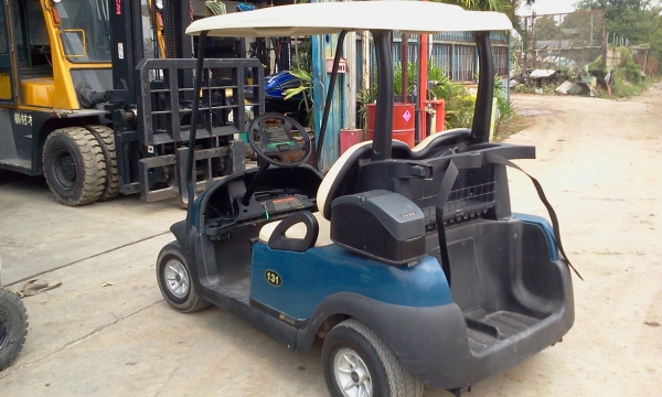 ** รถกอล์ฟ **