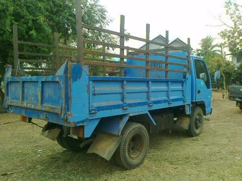 ISUZU NPR 140 HP 4HG1 หกล้อดั๊มพ์ กระบะดั๊มพ์เหล็ก 4 ตันยาว 3.60 เมตรสภาพสวย เครื่องแห้งแรงดีไม่มีเยิ้มเลย ภายในเก๋งสวยครบ แอร์เย็น พวงมาลัยเพาเวอร์ ช่วงล่างเดิมๆคัชซีสวยไม่มีดาม ยาง 8.25 ขอบ 16 สภาพดีพร้อมบรรทุกพร้อมใช้งาน เอกสารทะเบียนภาษีเต็มครบพร้อมโอ ISUZU NPR 140 HP 4HG1 หกล้อดั๊มพ์ กระบะดั๊มพ์เหล็ก 4 ตันยาว 3.60 เมตรสภาพสวย เครื่องแห้งแรงดีไม่มีเยิ้มเลย ภายในเก๋งสวยครบ แอร์เย็น พวงมาลัยเพาเวอร์ ช่วงล่างเดิมๆคัชซีสวยไม่มีดาม ยาง 8.25 ขอบ 16 สภาพดีพร้อมบรรทุกพร้อมใช้งาน เอกสารทะเบียนภาษีเต็มครบพร้อมโอ