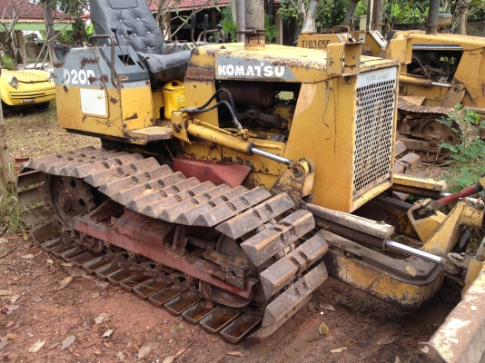 Komatsu-d20-p6แห้งๆไม่แพงมากครับ
