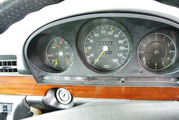 ขายซาก Benz w116 280s