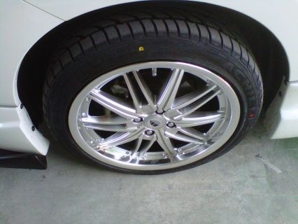 ขายล้อเเนวVIP หน้าตื้นหลังลึก 17X7 et40 4รู100พร้อมยาง