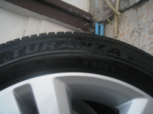 ขายล้อแม็กเดิม Honda Jazz 16"x6" 4รู 100+ยางปี 10 (2 เส้น)(081-3747940)