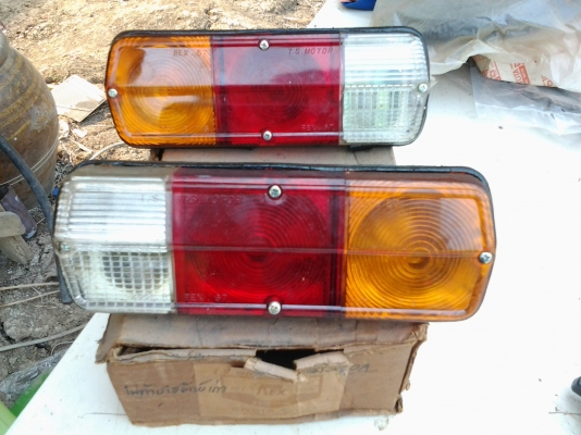 JOECLASSICขายโลโก้RN20  RN25  LN40  ยางขอบประตูRN10  ไฟท้ายRN10  มือเปิดกะบะท้ายสนใจโทรสอบฤามได้...