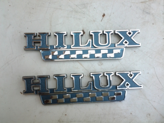 JOECLASSICขายโลโก้RN20  RN25  LN40  ยางขอบประตูRN10  ไฟท้ายRN10  มือเปิดกะบะท้ายสนใจโทรสอบฤามได้...