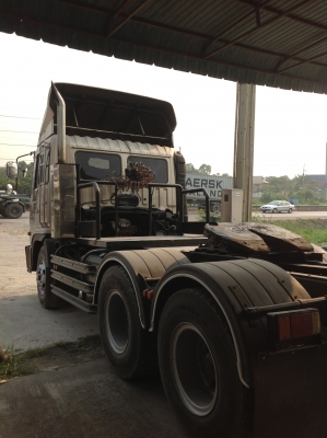 หัว  ลาก  HINO 330  แรง  2เพลา ราคา 1,300,000  บาท