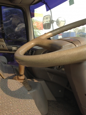 หัว  ลาก  HINO 330  แรง  2เพลา ราคา 1,300,000  บาท