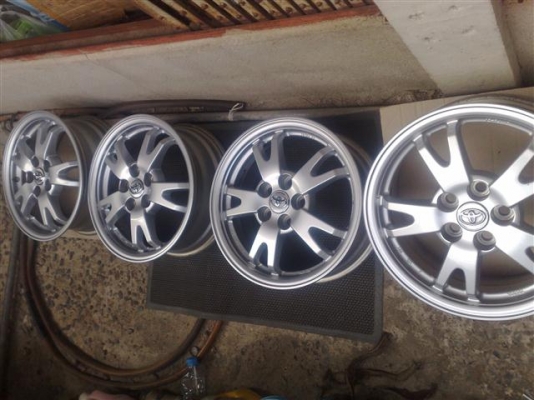 MAG toyota พรีอุส ขอบ 15 สวย ถูกๆ