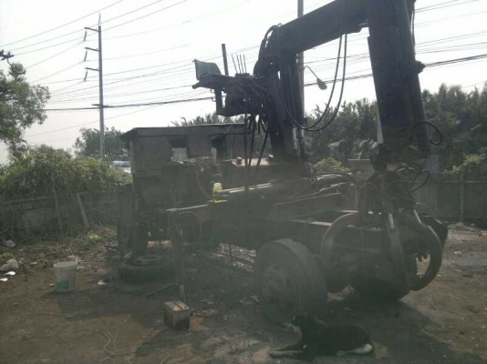 รถหัวยาวพร้อมเฮี๊ยบขยุ้ม