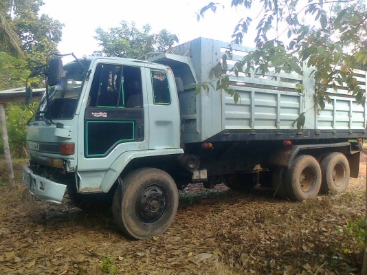 ISUZU  195 แรงม้า คัซซีสวยตลอดแนวค่ะ