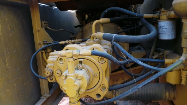 รถแบคโฮ   KOBELCO พร้อมขายค่ะ