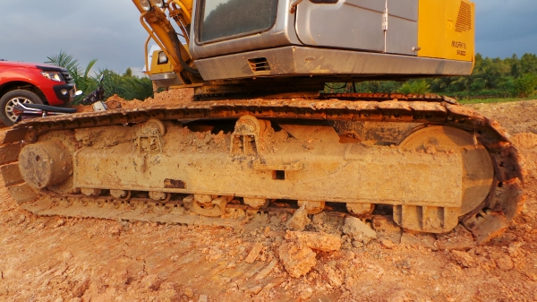 รถแบคโฮ   KOBELCO พร้อมขายค่ะ