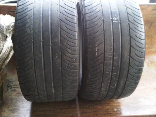 ขายยางKUMHO KU31 265-35-18 ปลายปี09 1คู่ ถูกๆ
