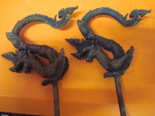 ขาย ตะขอทองเหลืองกรงนกหัวจุกเก่าเก็บ2ตัวนะ