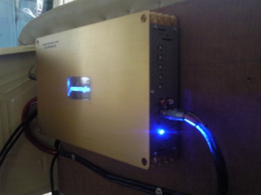 ขาย Power Amp ขับ Sub 12นิ้ว ของไหม่ ขาย Power Amp ขับ Sub 12นิ้ว ของไหม่