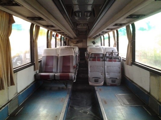 ขายรถบัสแอร์ วอลโว่ B58 ชั้นครึ่ง 12 เมตร 50 ที่นั่ง เครื่อง 260 CC พร้อมเครื่อง ทำแอร์ใหม่ รถสตาร์ททีเดียวติด สีไม่ผุแต่ลอกเป็นแผ่นๆ เพราะจอดนาน มาทดสอบขับดูได้ครับ คัดซีสวย ยางดี ทำสีอย่างเดียว จบเลย ขายถูก 235,000 บาท สนใจติดต่อ คุณสมศักดิ์ ชัยขัติย์ โ