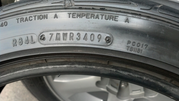 ยางดันลอบปี09 205/45/17 ราคา3300