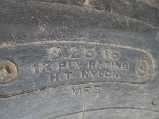 ขายรถ6ล้อฮีโน่FD17เทเลอร์พร้อมเครน2.5ตัน เครื่องH07C