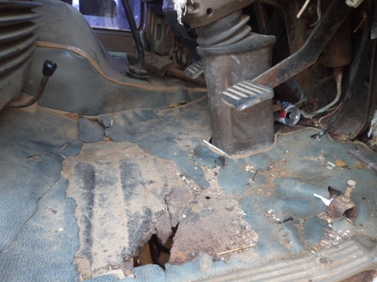 ขายรถ6ล้อฮีโน่FD17เทเลอร์พร้อมเครน2.5ตัน เครื่องH07C