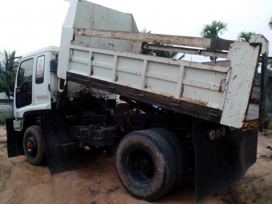 ขาย 6 ล้อดั้ม  ช่วงล่างใหญ่พร้อมใช้งาน เจ้าของขายเอง  0819774163