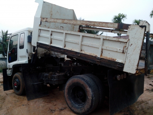 ขาย 6 ล้อดั้ม  ช่วงล่างใหญ่พร้อมใช้งาน เจ้าของขายเอง  0819774163