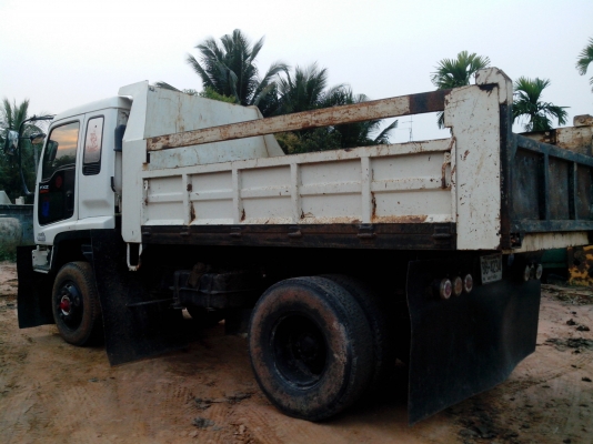 ขาย 6 ล้อดั้ม  ช่วงล่างใหญ่พร้อมใช้งาน เจ้าของขายเอง  0819774163