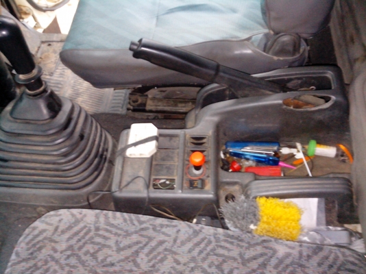 ขาย 6 ล้อดั้ม  ช่วงล่างใหญ่พร้อมใช้งาน เจ้าของขายเอง  0819774163