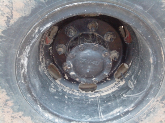 ขาย 6 ล้อดั้ม  ช่วงล่างใหญ่พร้อมใช้งาน เจ้าของขายเอง  0819774163