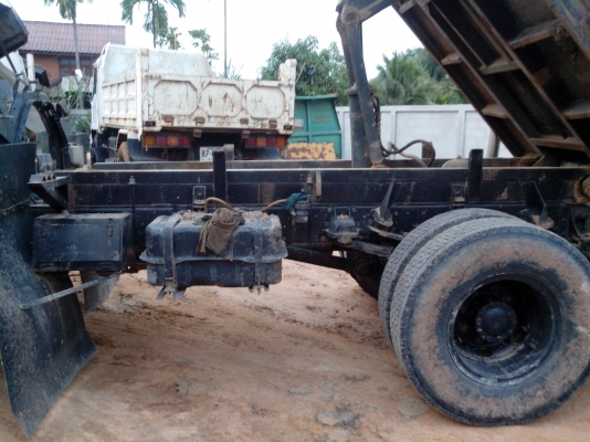 ขาย 6 ล้อดั้ม  ช่วงล่างใหญ่พร้อมใช้งาน เจ้าของขายเอง  0819774163