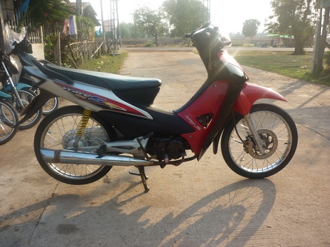 ขายเวฟ 100 s รถบ้านที่สภาพเกือบเดิม -ขาย 18500 บาท ขายเวฟ 100 s รถบ้านที่สภาพเกือบเดิม -ขาย 18500 บาท