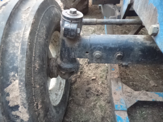 ขายรถไถฟอร์ด6600T3 สภาพสวยพร้อมใช้งานคับเอกสารใบอินวออย์