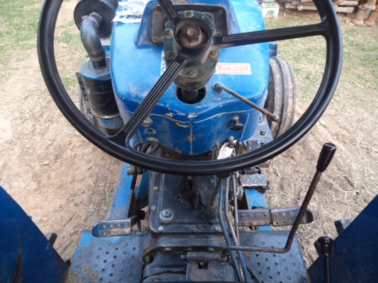 ขายรถไถฟอร์ด6600T3 สภาพสวยพร้อมใช้งานคับเอกสารใบอินวออย์