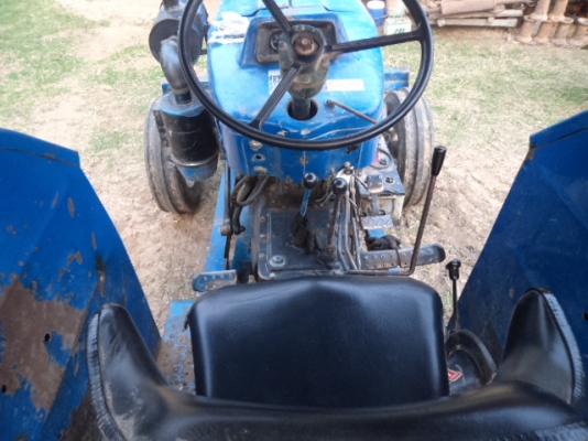 ขายรถไถฟอร์ด6600T3 สภาพสวยพร้อมใช้งานคับเอกสารใบอินวออย์