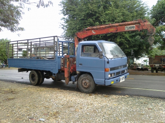 ขายรถหกล้อติดเครน 3 ตัน 3 ปอก เครนยี่ห้อ HIAB รถยี่ห้อ ISUZU NPR-115 แรง เครื่อง 4BD1-