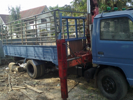 ขายรถหกล้อติดเครน 3 ตัน 3 ปอก เครนยี่ห้อ HIAB รถยี่ห้อ ISUZU NPR-115 แรง เครื่อง 4BD1- ขายรถหกล้อติดเครน 3 ตัน 3 ปอก เครนยี่ห้อ HIAB รถยี่ห้อ ISUZU NPR-115 แรง เครื่อง 4BD1-