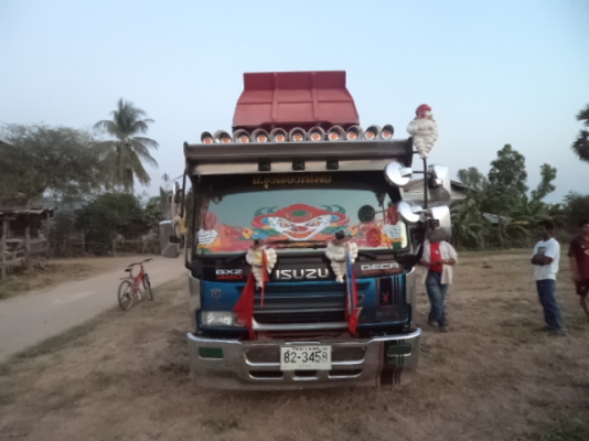 ขายรถอีซูซุเดก้าดั้มแต่งสวยๆๆ195แรงม้าปี54 ชุดแต่งเต้มสูตรสภาพสวยสดพร้อมใช้งานคับ(ขายเพราะว่าไปรับใช้ชาติคับ)