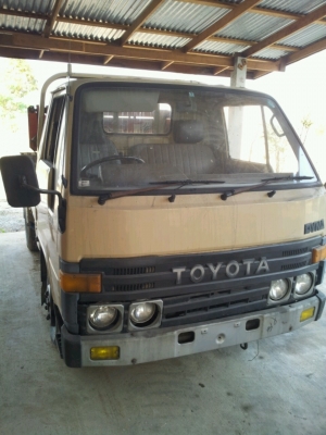 ขายล้างสต๊อกรถ6ล้อTOYOTA  DANA  พร้อมเครน1ตันเก่าญี่ปุ่น เอกสารอินวอยส์