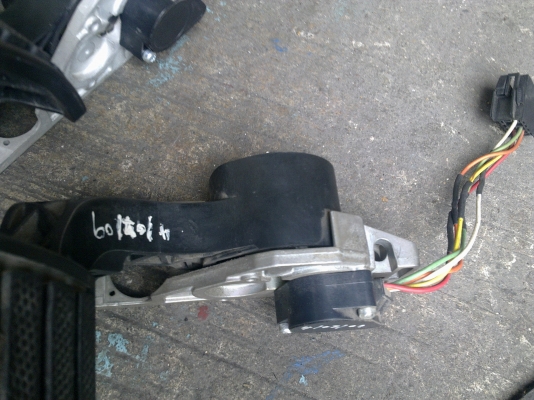 ขายเซนต์เซอร์ขาคันเร่ง VOLVO FM 12,FM13, FH, BUS,FM10