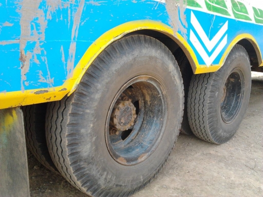 เทเลอร์บรรทุกรถเกี่ยว FUSO 195 HP(เตี้ย) ยาง 825-16 ใหม่ 10 เส้น  2 เพลา